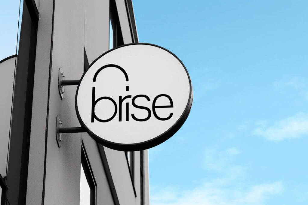 Cafe briseロゴ
